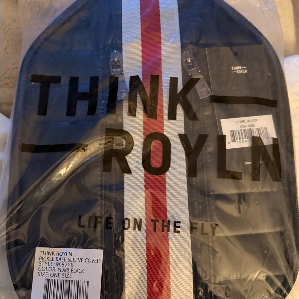 Think Royln Black Pickleball Paddle Cover with Strap - Picture 9 of 9